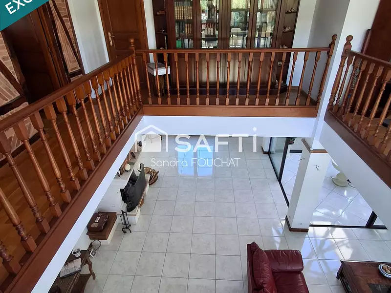 Maison, 252 m²
