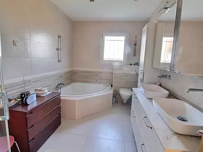 Maison, 193 m²