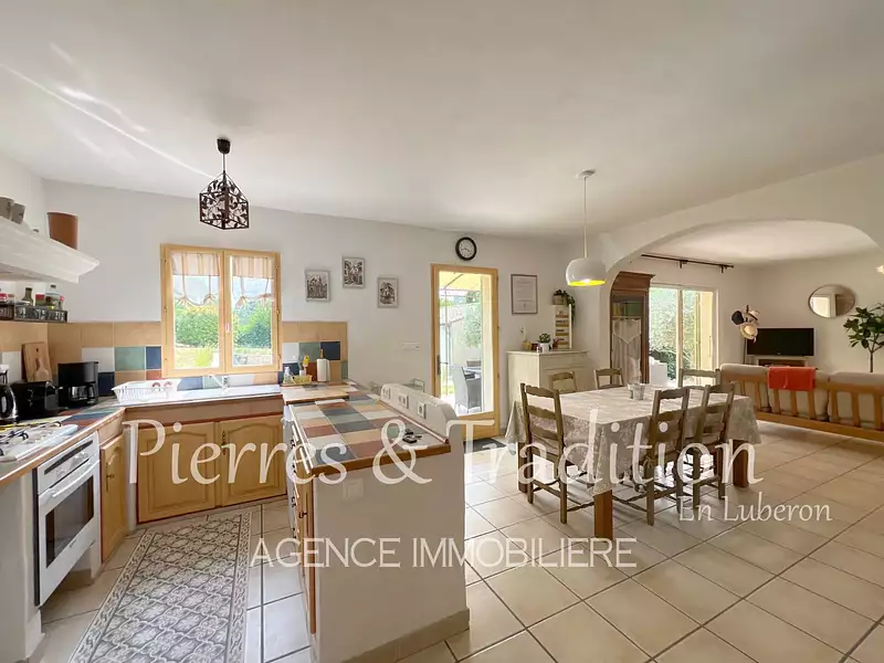 Maison, 122 m²