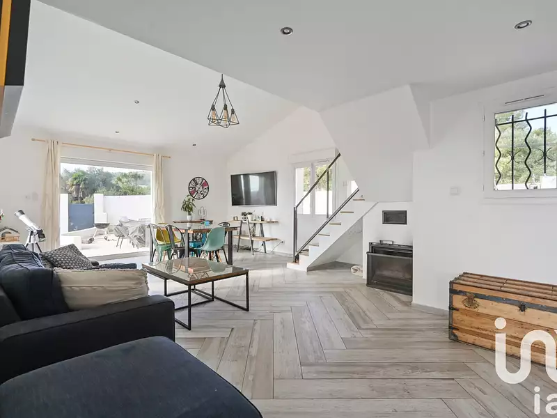 Maison, 113 m²