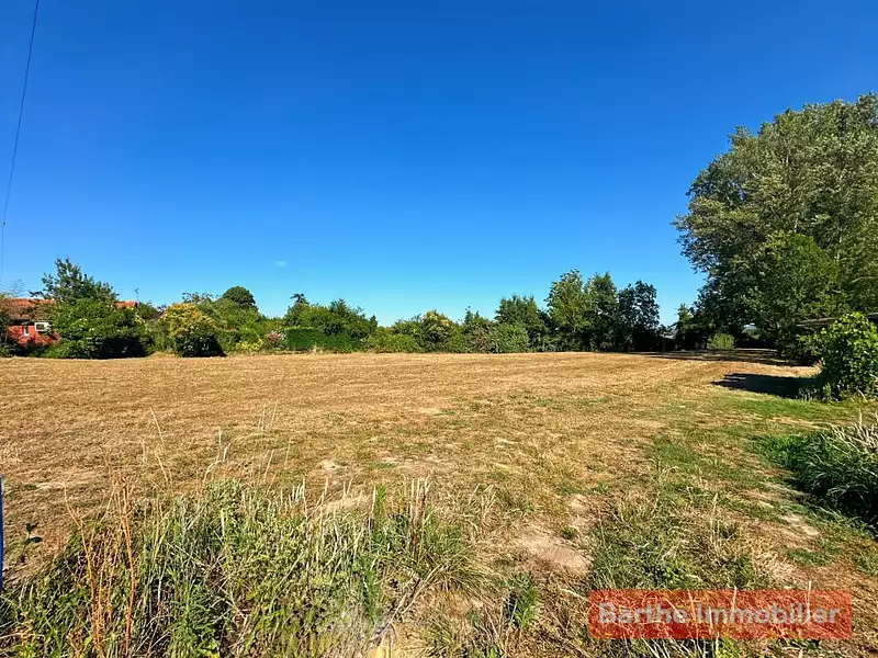 Terrain, 2 326 m²