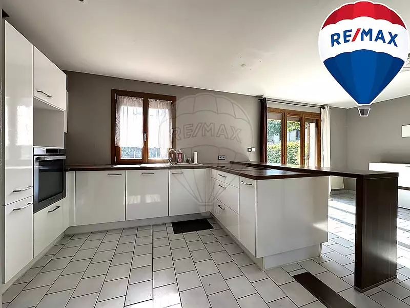 Maison, 94 m²