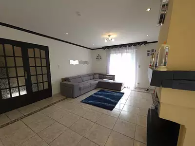 Maison, 167 m²