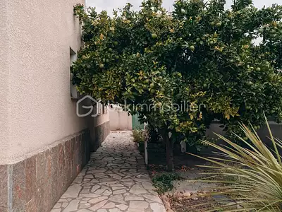 Maison, 176 m²