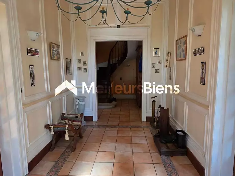 Maison, 393 m²