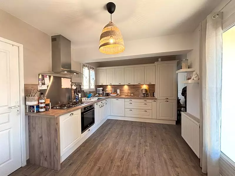Maison, 170 m²