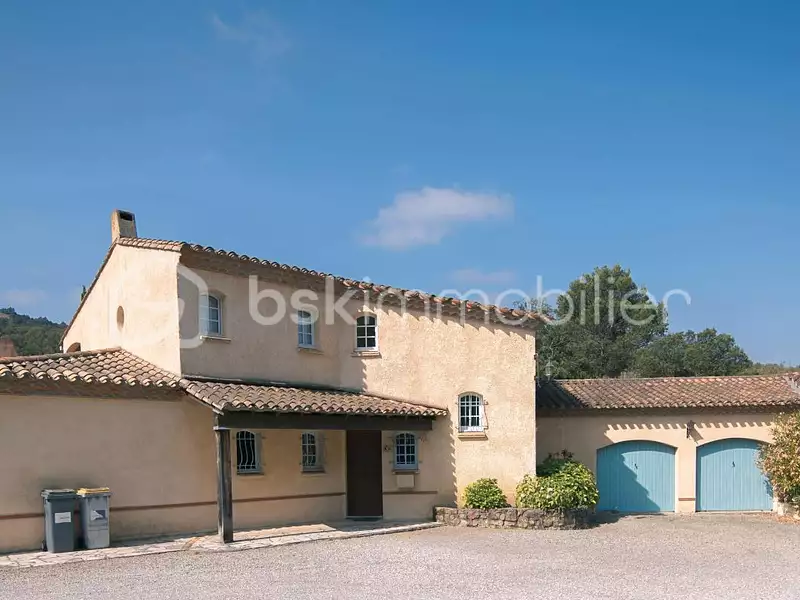 Maison, 265 m²