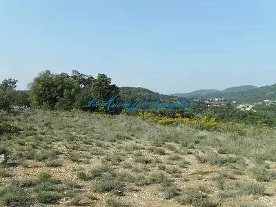 Terrain, 3 328 m²