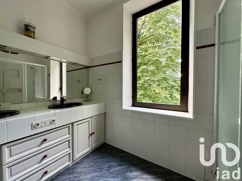 Maison, 240 m²