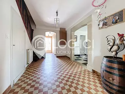 Maison, 225 m²