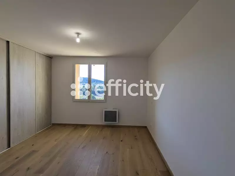 Maison, 201 m²