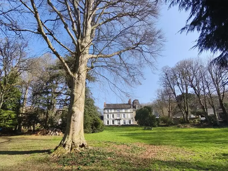 Maison, 693 m²