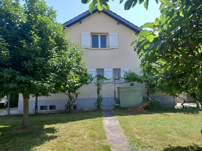 Maison, 151 m²
