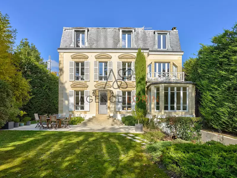 Maison, 250 m²