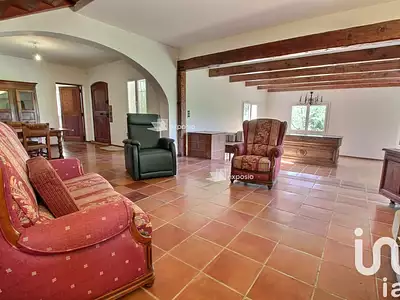 Maison, 242 m²