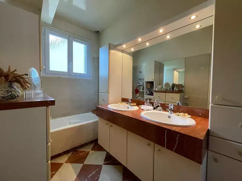 Maison, 136 m²