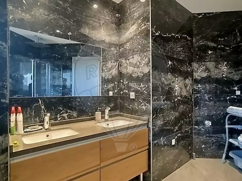 Maison, 225 m²