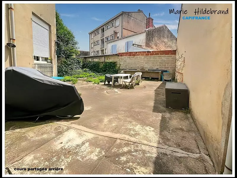 Immeuble, 260 m²