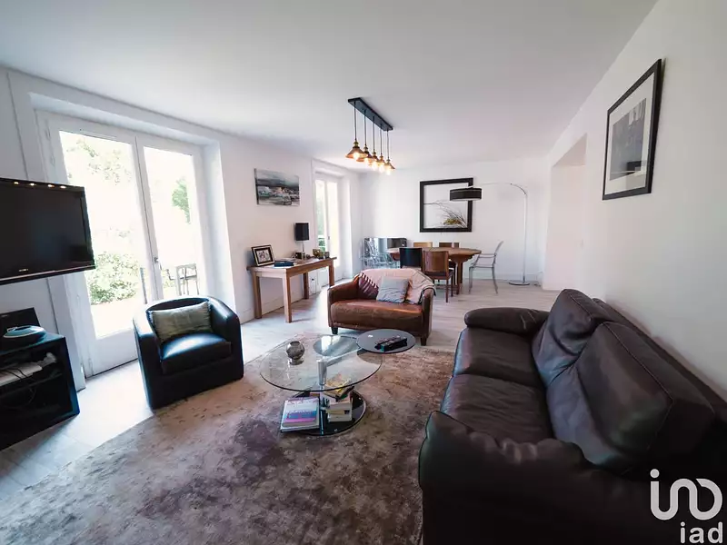 Maison, 240 m²