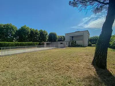 Maison, 240 m²