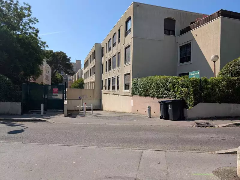 Parking, 11 m²