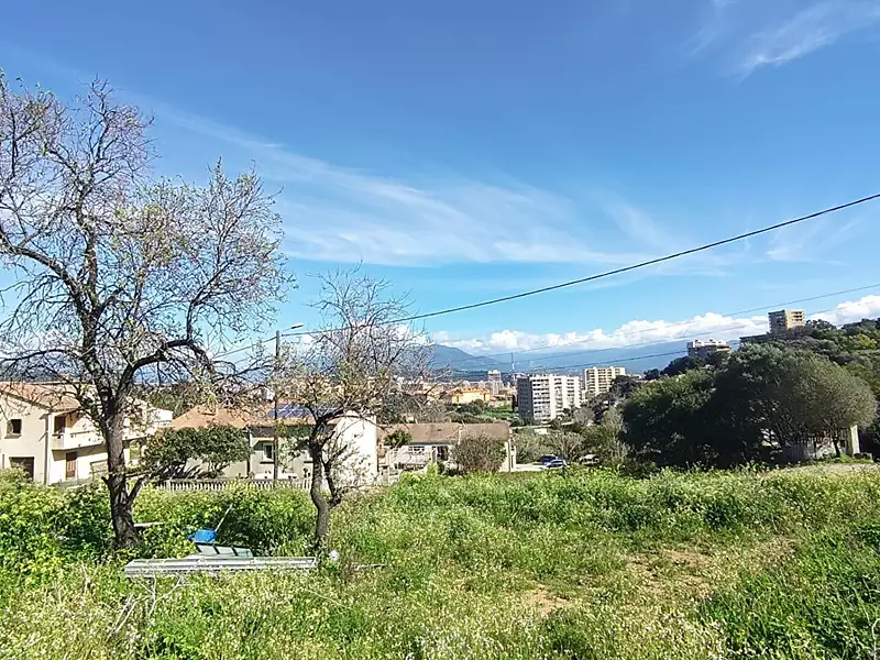 Terrain, 1 332 m²