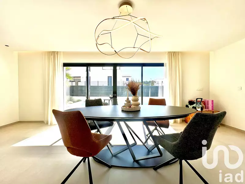 Maison, 176 m²
