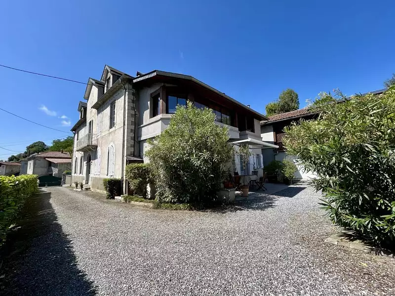 Maison, 335 m²