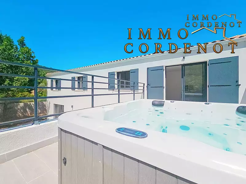 Maison, 200 m²