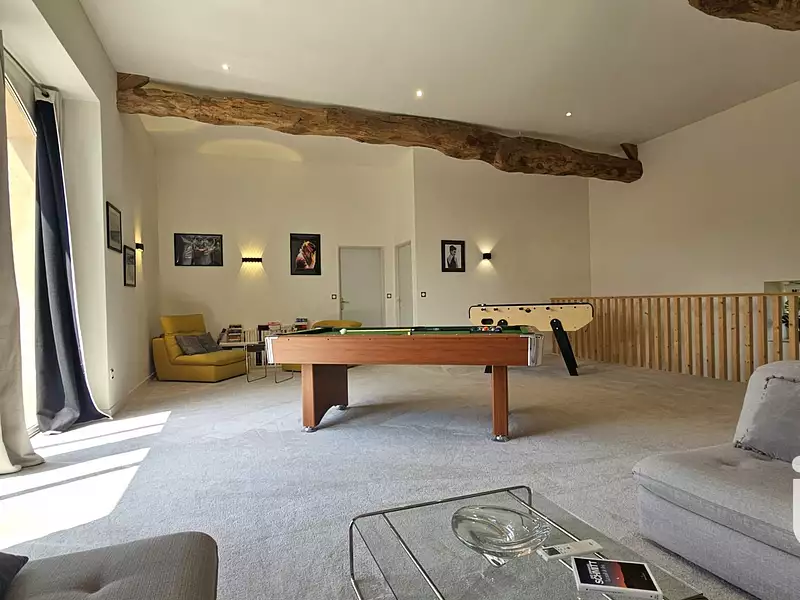 Maison, 251 m²