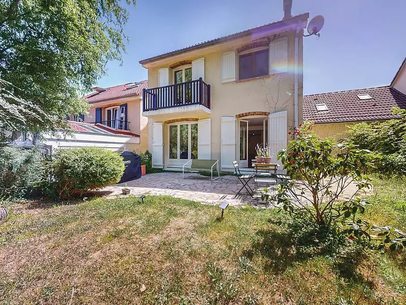 Maison, 121,16 m²