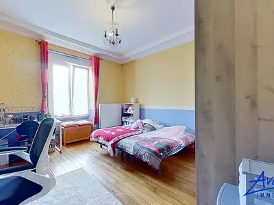 Immeuble, 698 m²