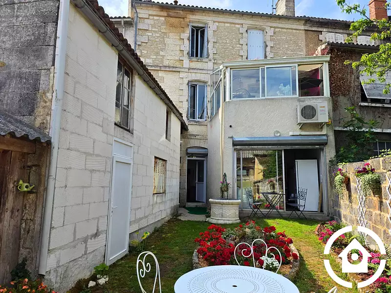 Immeuble, 187 m²