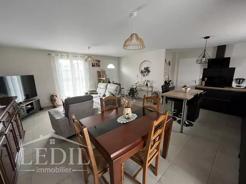 Maison, 64 m²