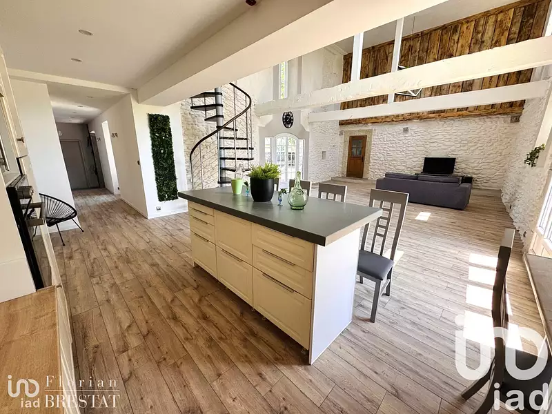 Maison, 192 m²