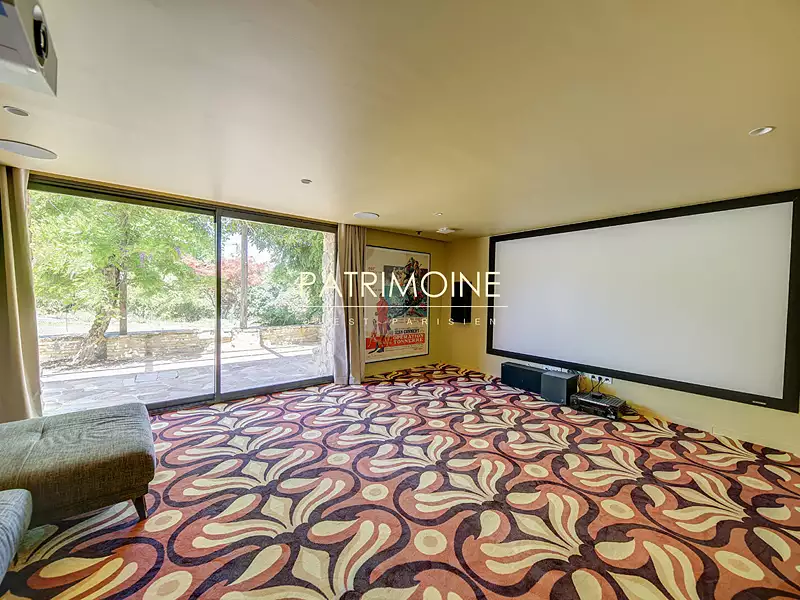 Maison, 700 m²