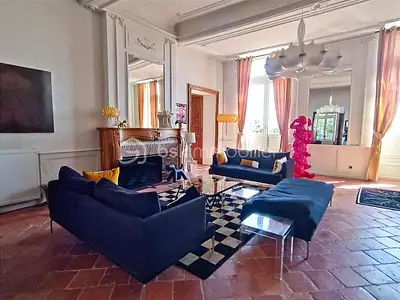 Maison, 650 m²