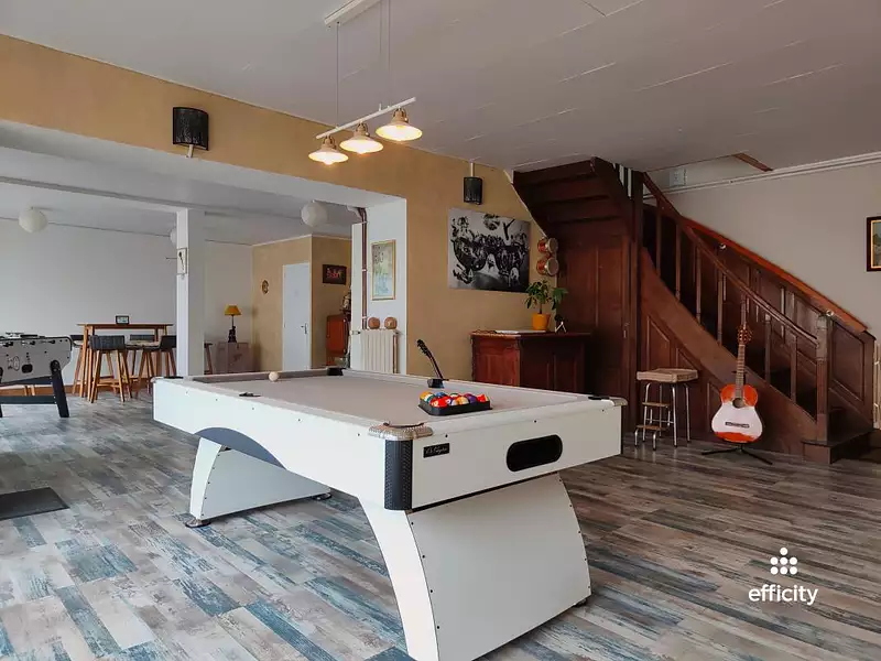 Maison, 235 m²
