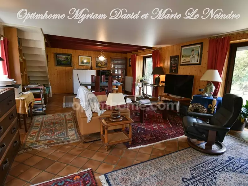 Maison, 253 m²