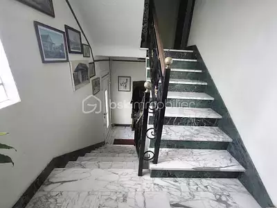 Maison, 210 m²