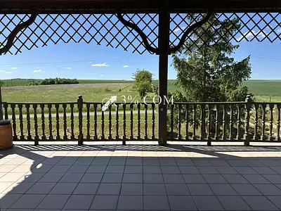 Maison, 639 m²