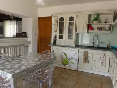 Maison, 240 m²