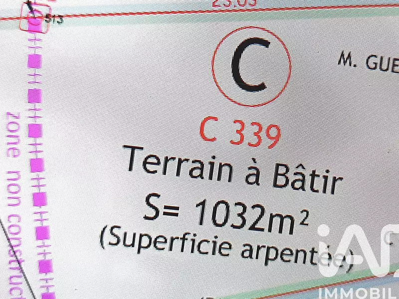 Terrain, 1 032 m²