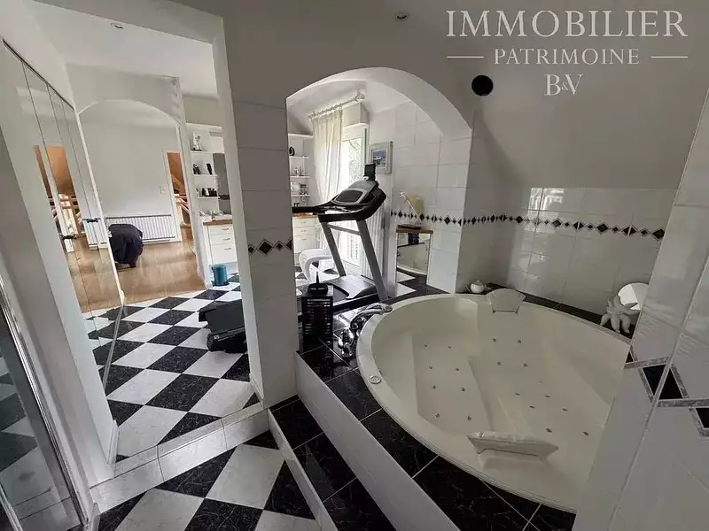 Maison, 272 m²