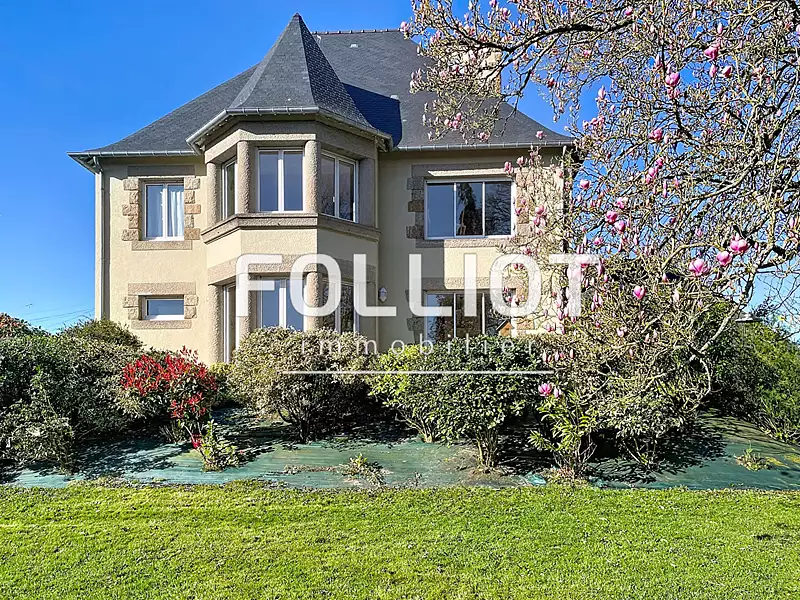 Maison, 260 m²