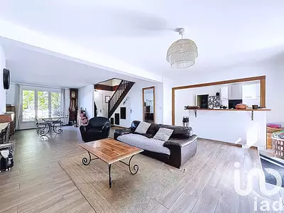 Maison, 167 m²