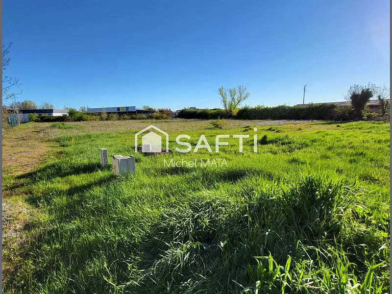 Terrain, 3 500 m²