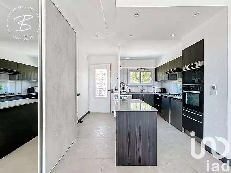 Maison, 180 m²