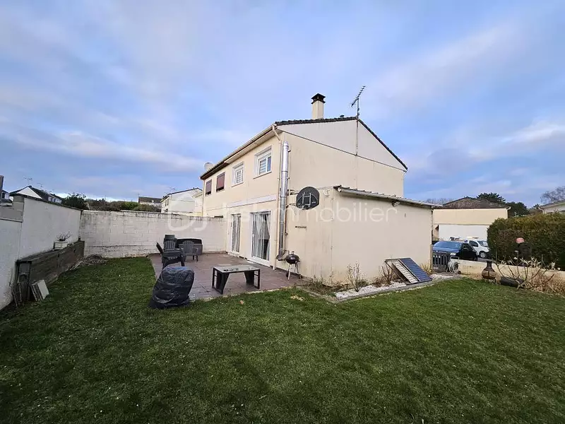 Maison, 83 m²