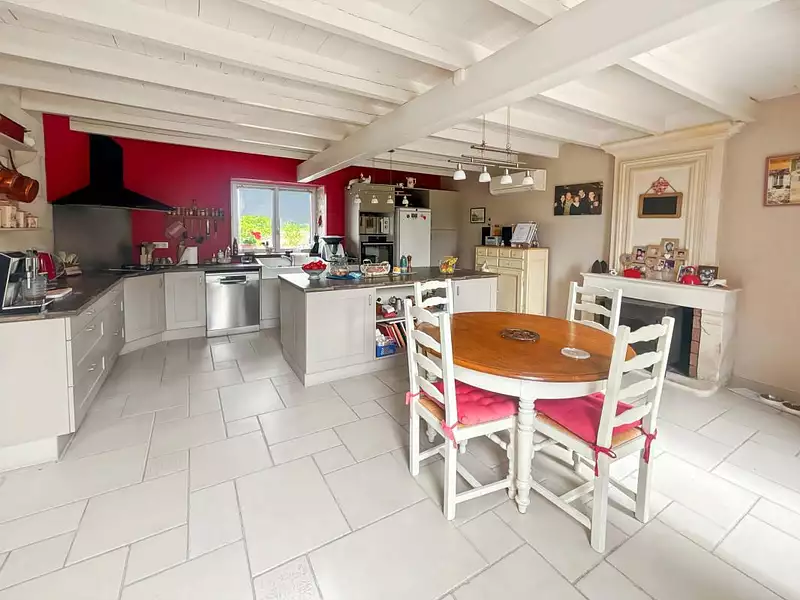 Maison, 210 m²